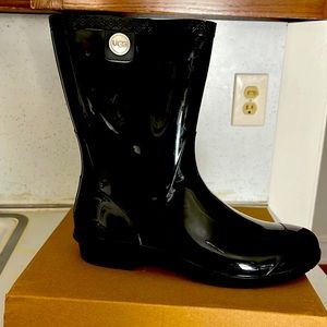 Brand new Ugg sienna rain boots